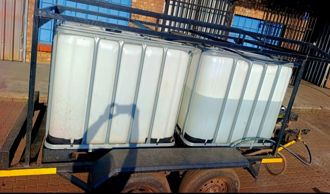 Mobile truck wash detail view